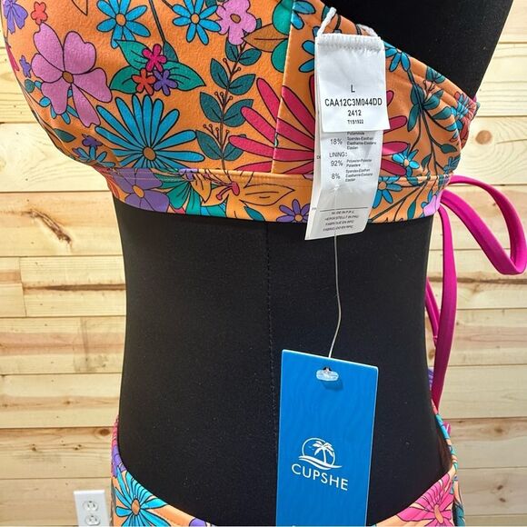 Bikini Set -Two Piece Swimsuit- V Neck-Low Rise - Crisscross Back -Large - Picture 4 of 6